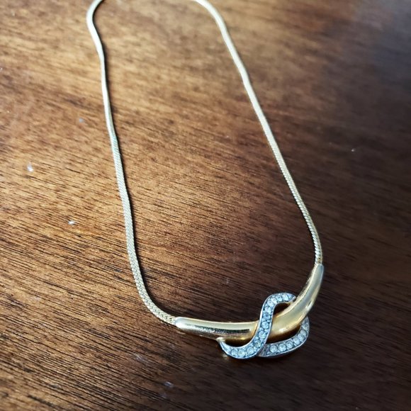 Mario Valentino Vintage Gold Plated Necklace - Picture 3 of 6